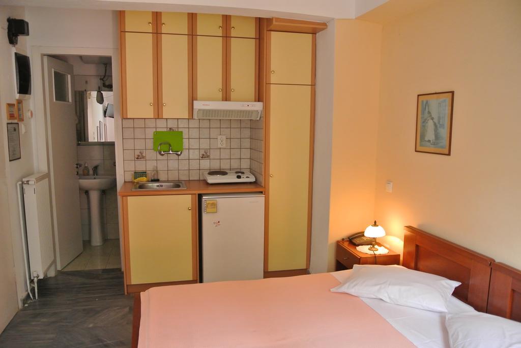 Meltemi Apart otel Batsi Dış mekan fotoğraf