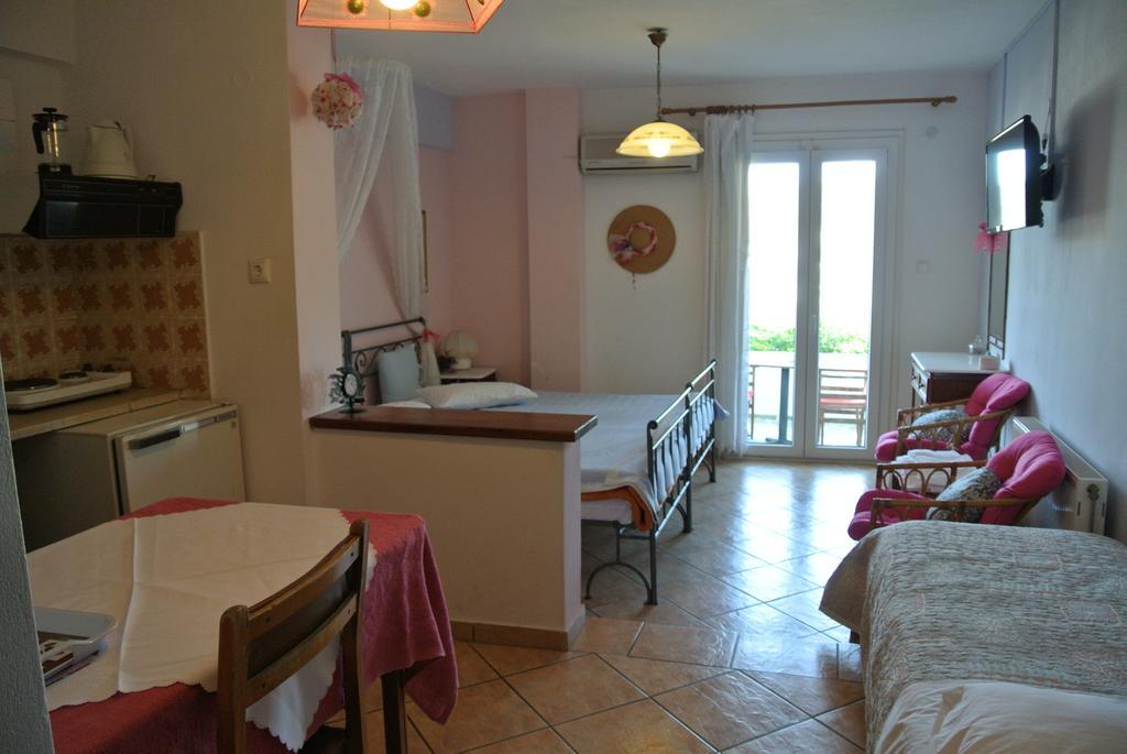 Meltemi Apart otel Batsi Dış mekan fotoğraf